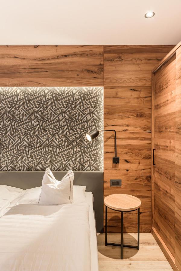 Hotel Cevedale Living Romance Hotel コゴロ エクステリア 写真