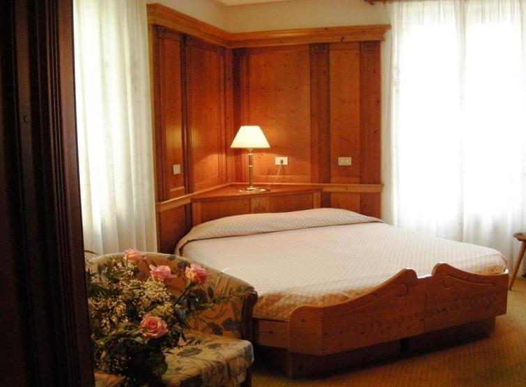 Hotel Cevedale Living Romance Hotel コゴロ 部屋 写真