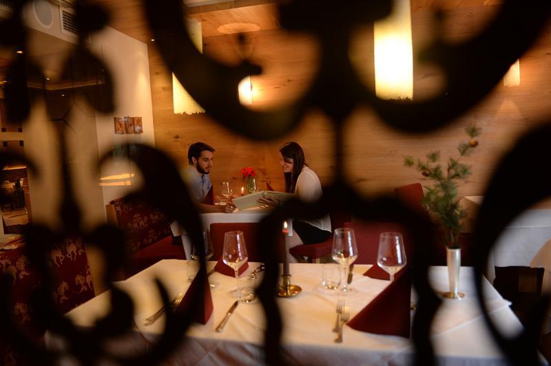 Hotel Cevedale Living Romance Hotel コゴロ エクステリア 写真