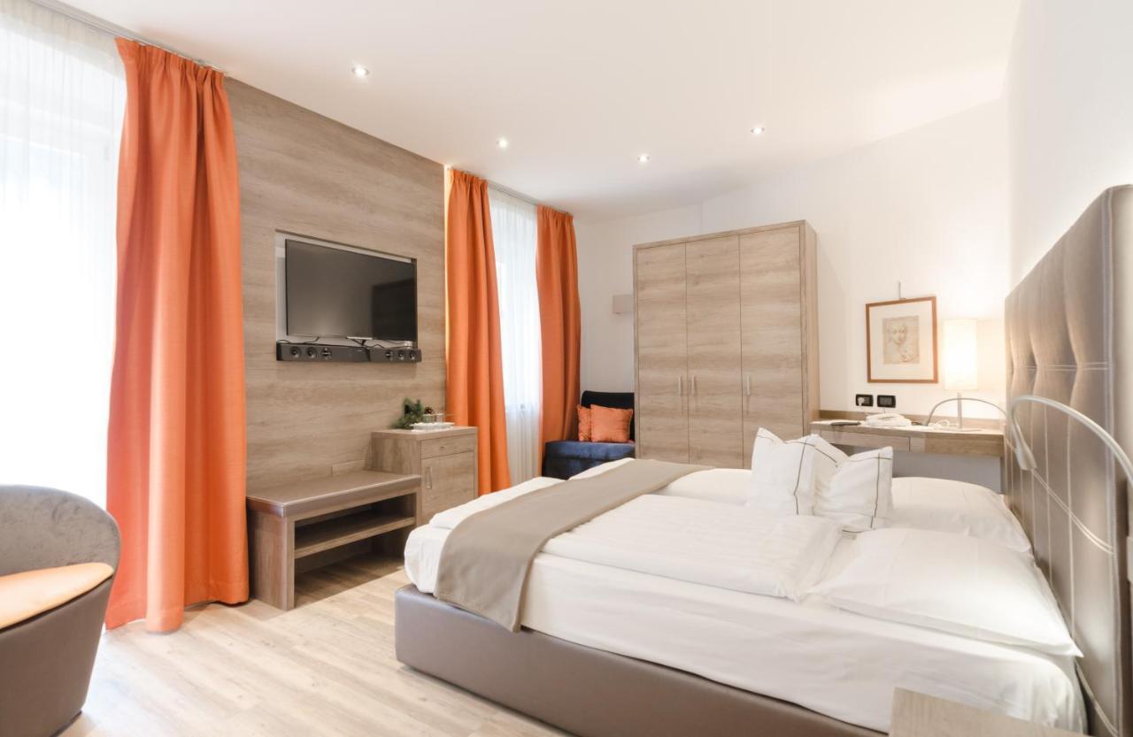 Hotel Cevedale Living Romance Hotel コゴロ エクステリア 写真